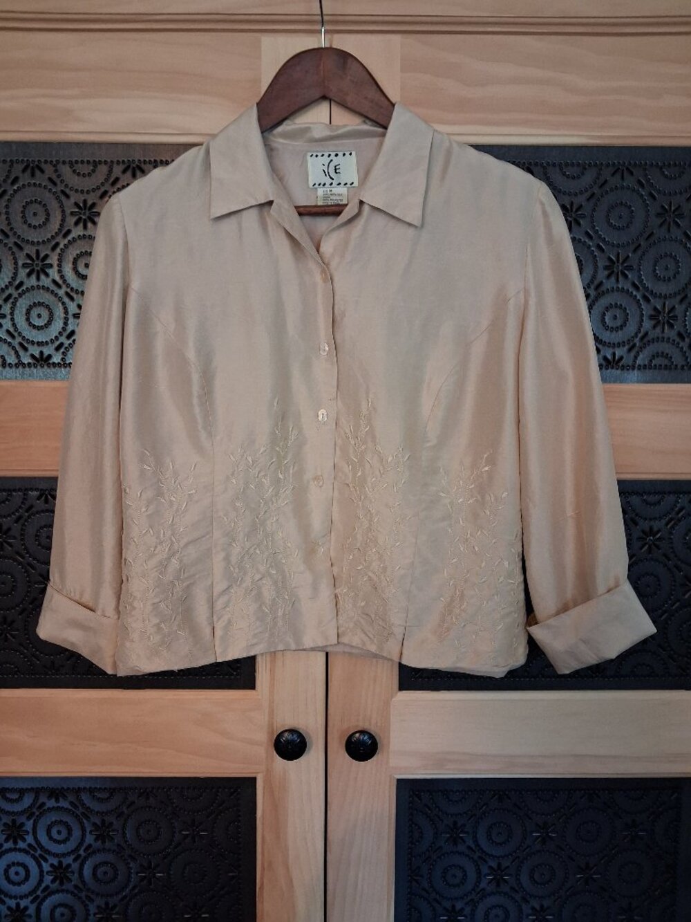 VINTAGE 100% Silk Embroidered Ice Blouse Size M